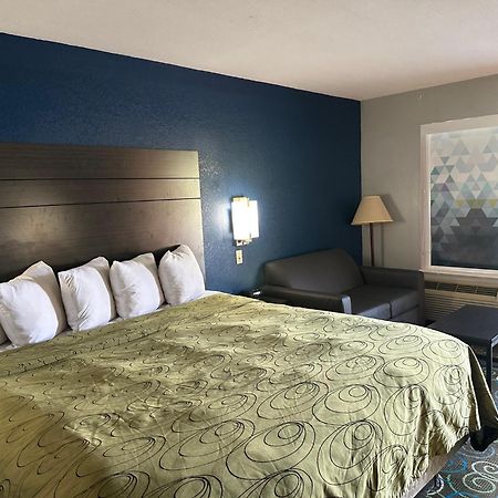 Clairmont Inn & Suites - Warren Kültér fotó