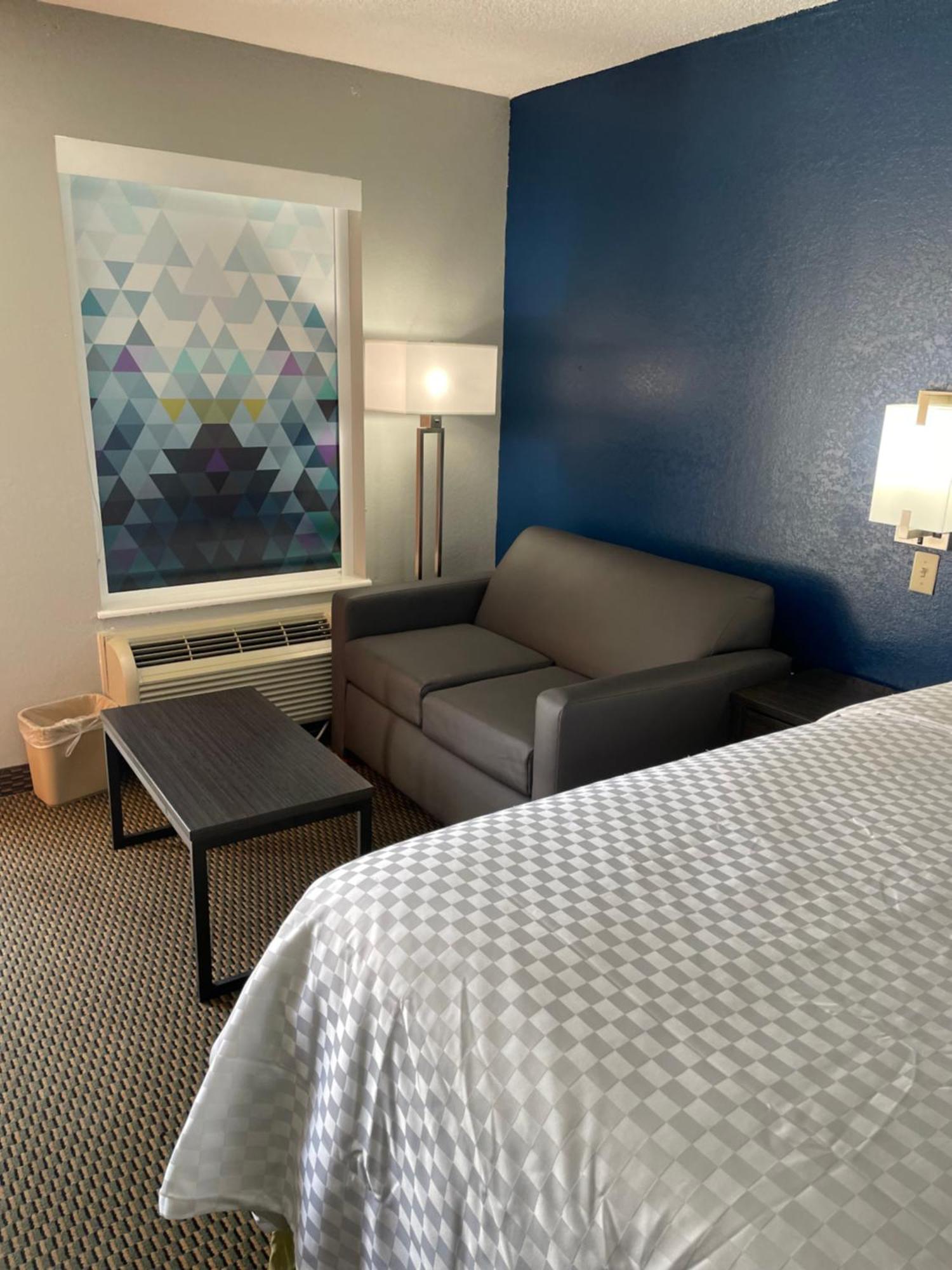 Clairmont Inn & Suites - Warren Kültér fotó