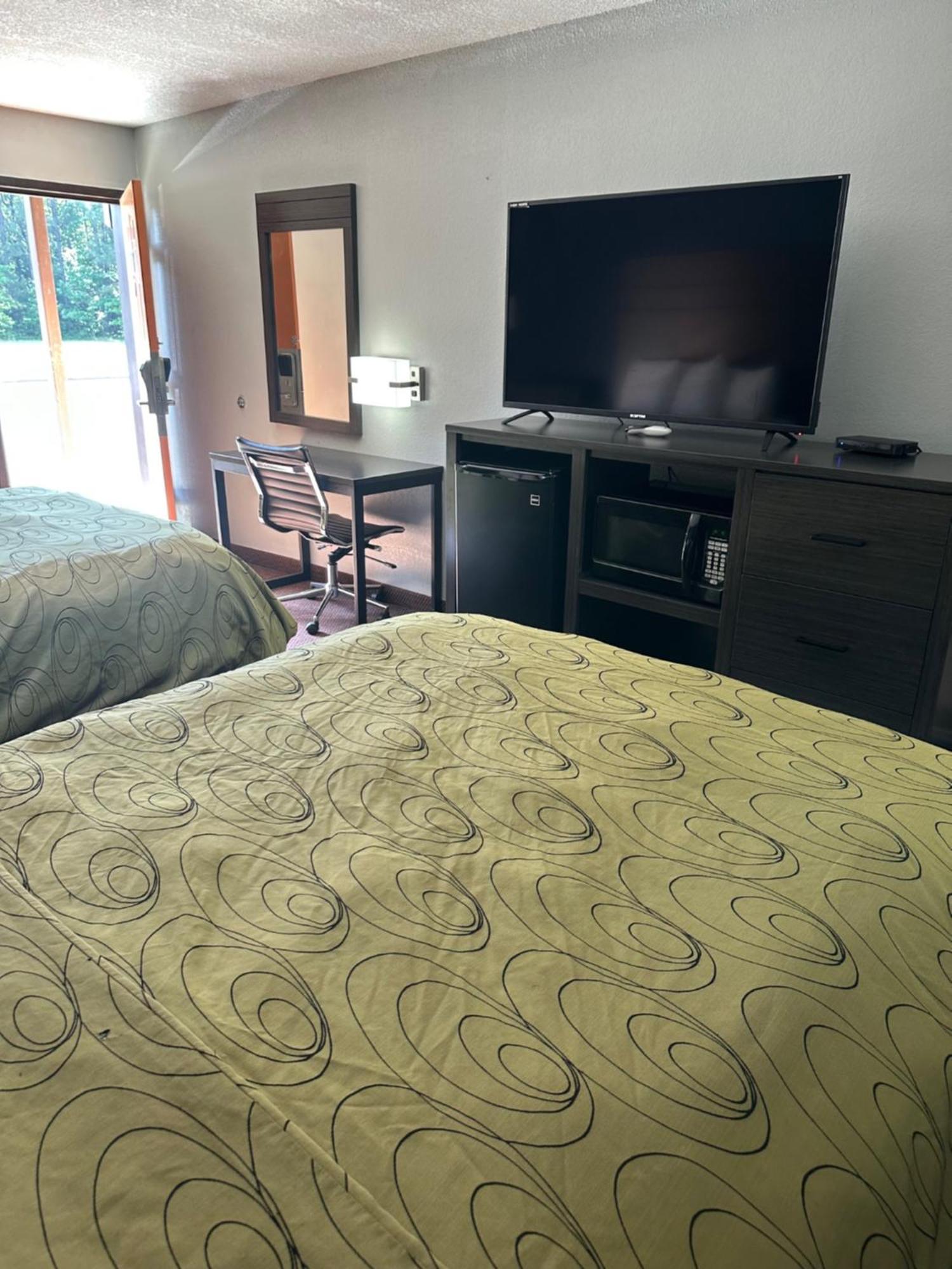 Clairmont Inn & Suites - Warren Kültér fotó